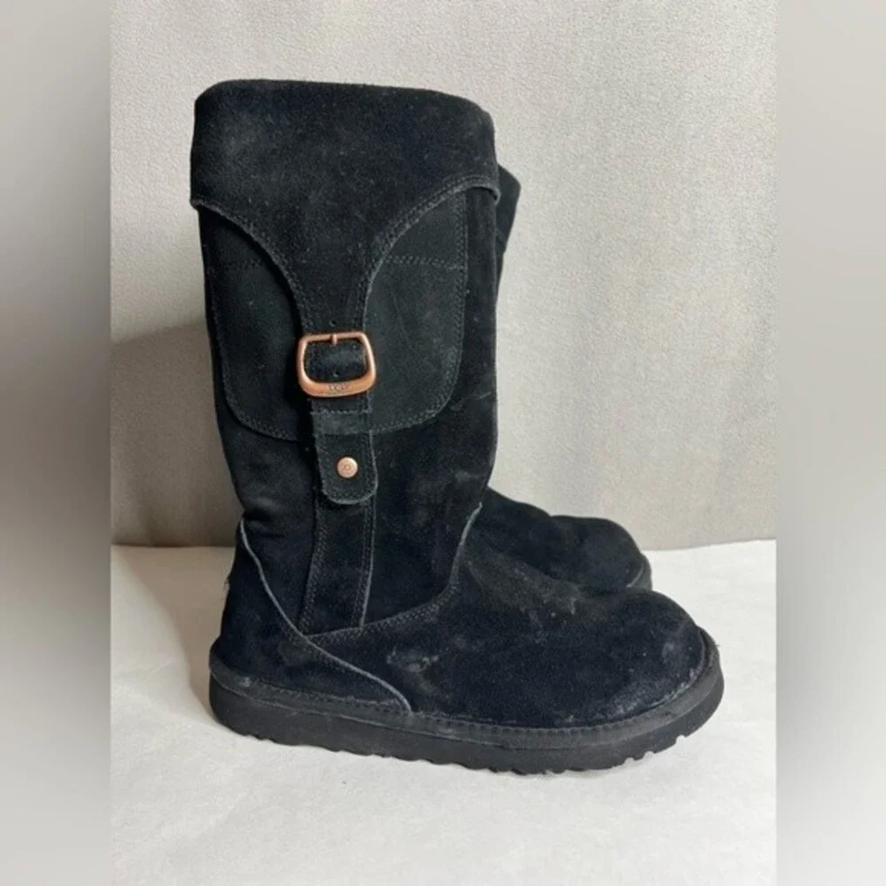 Ugg Women's Shoes Ugg Cargo 5918  Black Suede And Shearling Boots Size 6